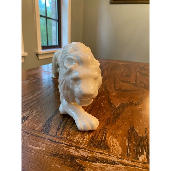 Vintage Ceramic Lion Figurine White Glossy Finish Handcrafted Decorative Piece 1 - Picture 3 of 11